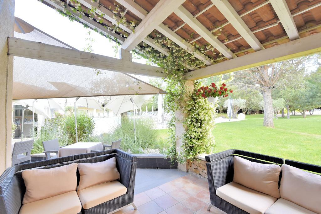 Le Domaine Des Oliviers Ξενοδοχείο Pierrelatte Εξωτερικό φωτογραφία