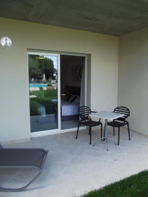 Le Domaine Des Oliviers Ξενοδοχείο Pierrelatte Εξωτερικό φωτογραφία
