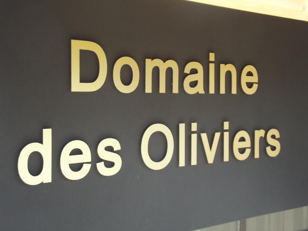 Le Domaine Des Oliviers Ξενοδοχείο Pierrelatte Εξωτερικό φωτογραφία