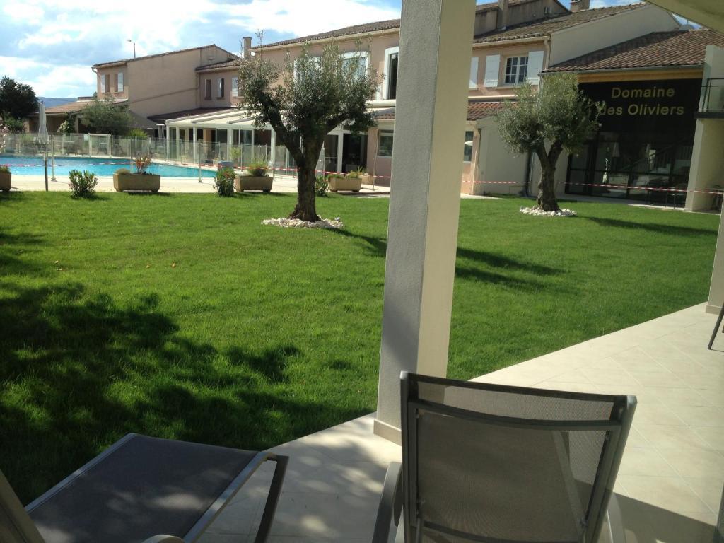 Le Domaine Des Oliviers Ξενοδοχείο Pierrelatte Δωμάτιο φωτογραφία