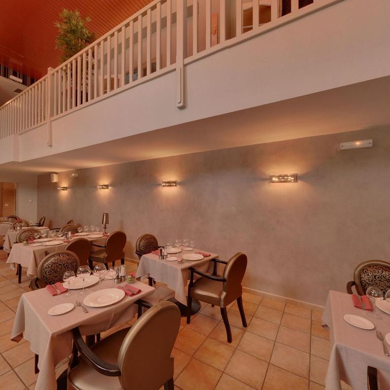 Le Domaine Des Oliviers Ξενοδοχείο Pierrelatte Εξωτερικό φωτογραφία