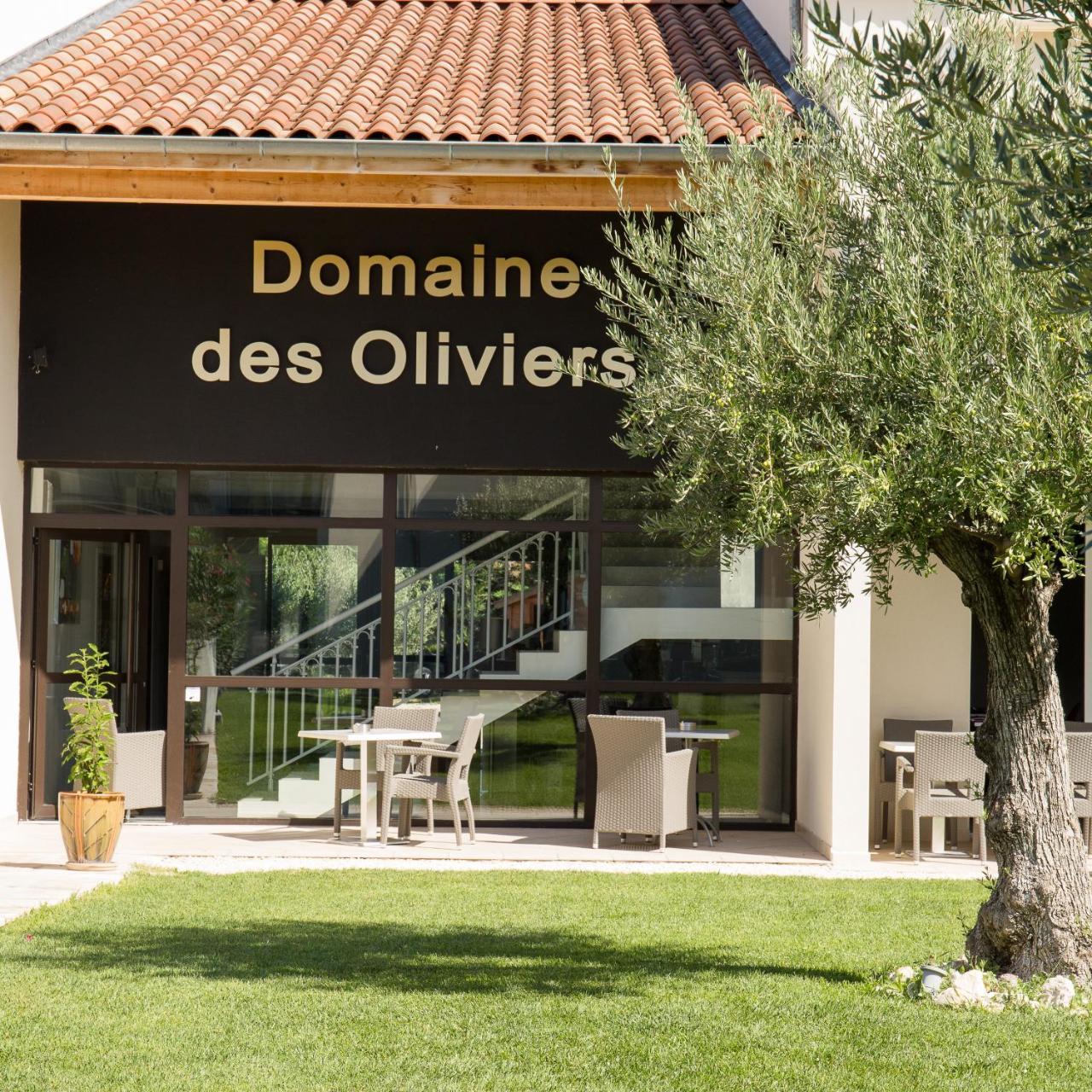 Le Domaine Des Oliviers Ξενοδοχείο Pierrelatte Εξωτερικό φωτογραφία